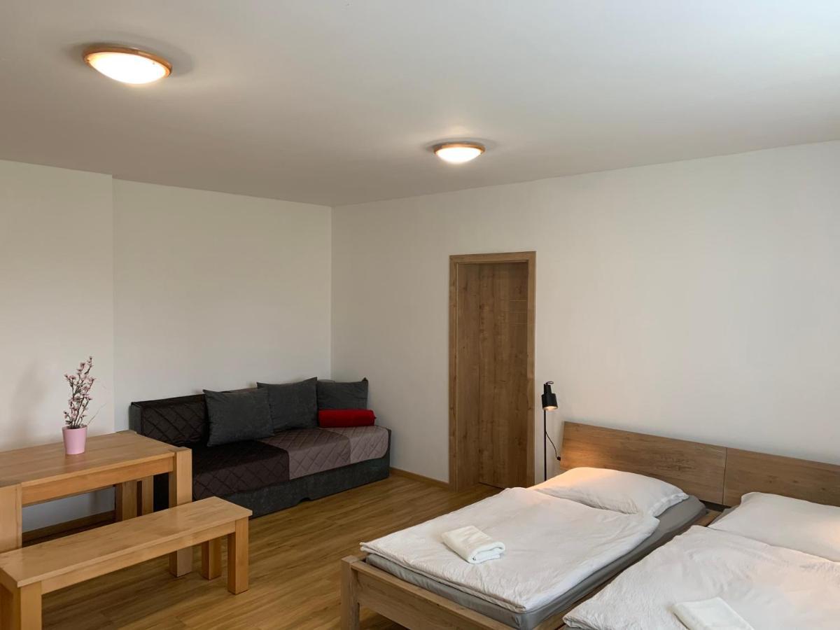 Apartmany Bolevec Plzen Pro Rodiny S Detmi A Zviratky Exterior foto